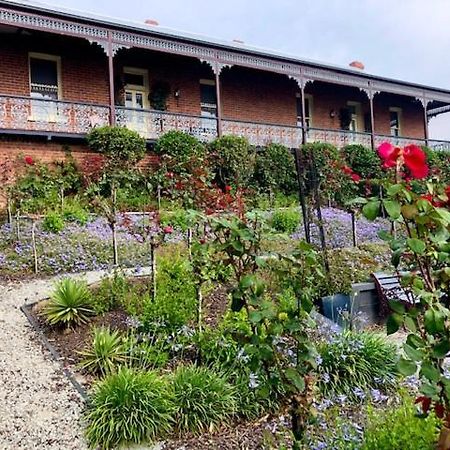 Bairnsdale Bed And Breakfast ภายนอก รูปภาพ