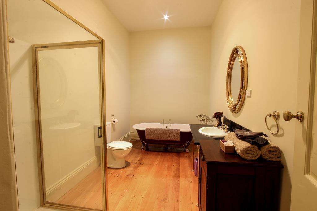 Bairnsdale Bed And Breakfast ภายนอก รูปภาพ
