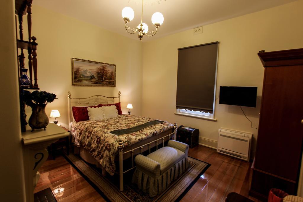 Bairnsdale Bed And Breakfast ภายนอก รูปภาพ